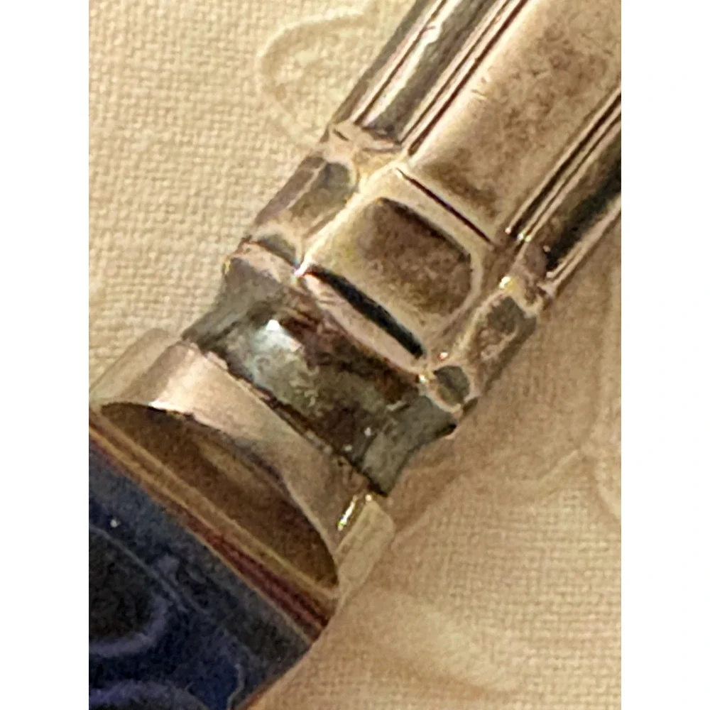 Vintage Viners of Sheffield Stainless Butter Knife England Shell‎ Floral Handle